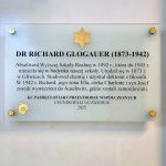 Tablica upamietniajaca Richarda Glogauera